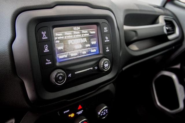 JEEP RENEGADE SPORT 1.8 FLEX AUT - Foto 16