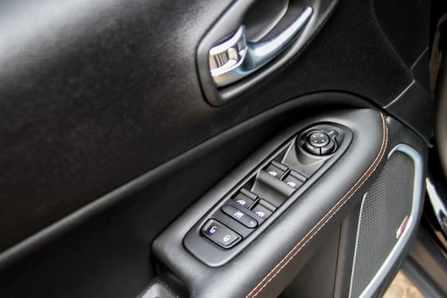 JEEP JEEP COMPASS LIMITED DIESEL 2.0 - Foto 9