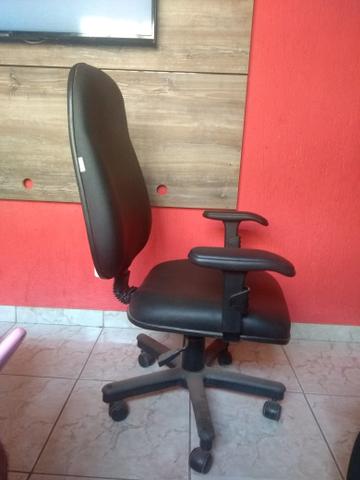 Vendo 01 cadeiras c/regulagem