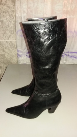 Bota de Couro Preta da Direito Adquirido - Foto 3