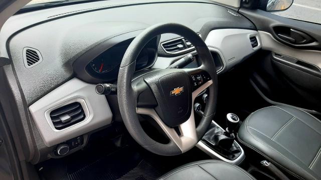 Gm chevrolet onix LT motor 1.0 flex spe/4 c manual 6 marchas 4p cinza ano 2018 35.000km. - Foto 9
