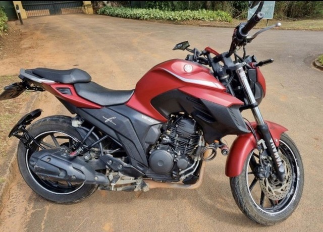 MOTO YAMAHA FZ25 FAZER 250 2019