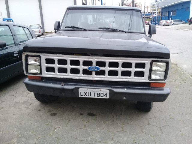 VENDO F1000 ANO 84