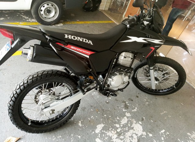 HONDA TORNADO