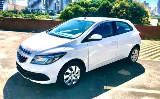 ONIX 1.4 2015 BRANCO