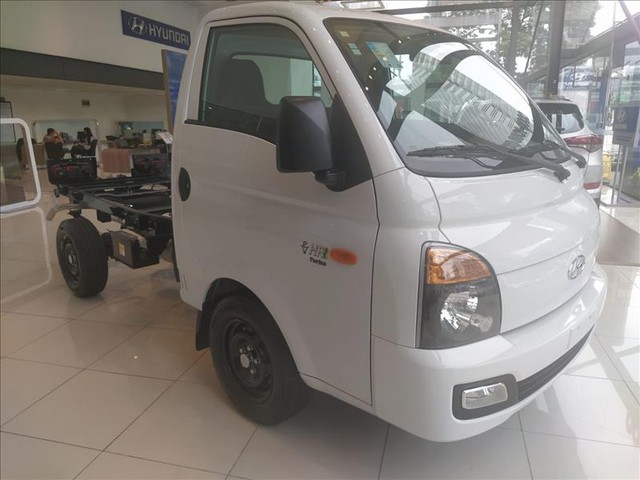 HYUNDAI HR 2.5 LONGO SEM CAÇAMBA 4X2 16V 130CV TUR