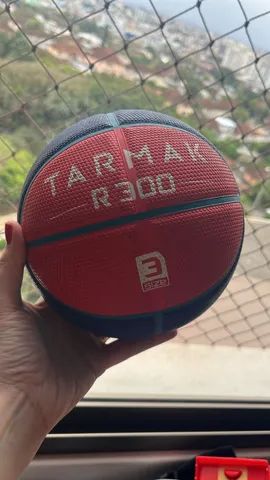 bola de basquete tarmak resist 100 - Esportes e ginástica