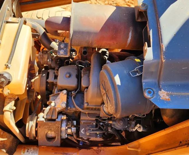 RETROESCAVADEIRA  - Foto 4