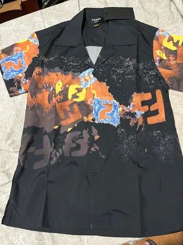 Camisa Fendi preta com logo
