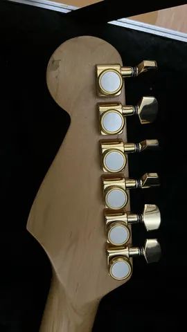 Fender Mexicana 1997 SRV customizada - Foto 4