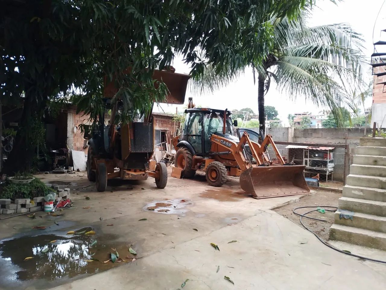 Retroescavadeira e caçamba basculante  - Foto 6