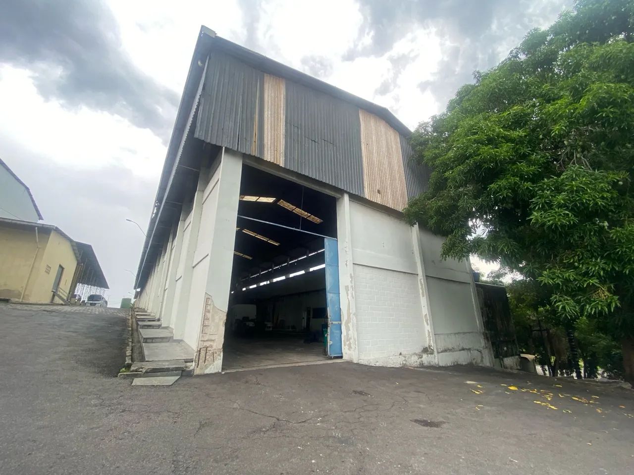 GALPÃO INDUSTRIAL 1300M² - DISTRITO INDUSTRIAL