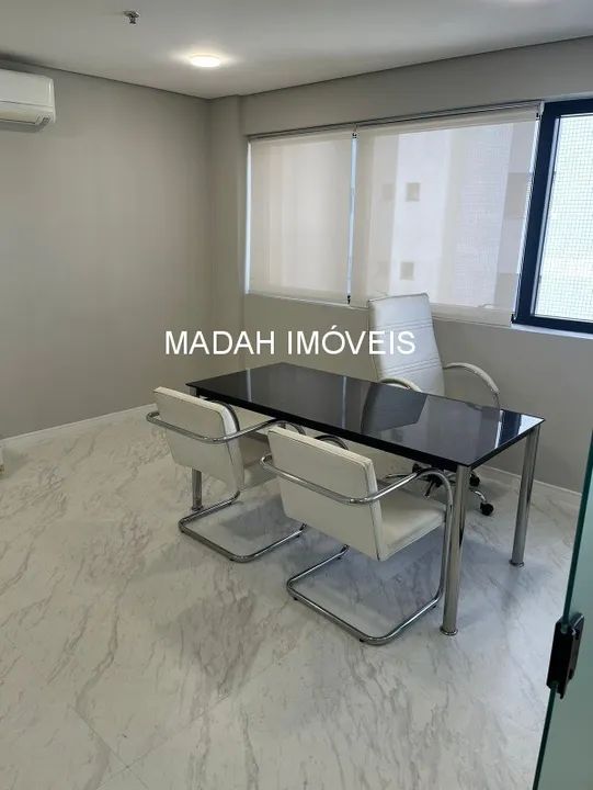 Procurando o local perfeito para o seu negócio? Este imóvel é ideal para você! Com uma loc - Foto 2