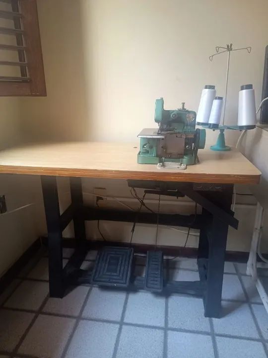 MAQUINA OVERLOC MARCA BLUE BUTTERFLY