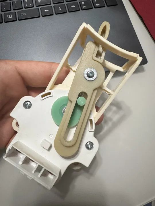 Atuador D Freio Electrolux Lavadora 13kg 64500661 Lac13 127v - Foto 2