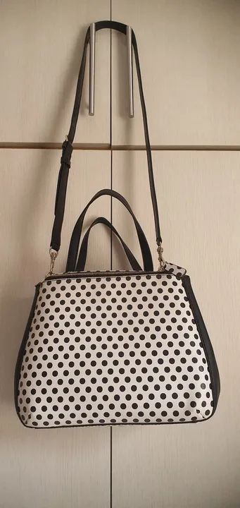 Bolsa Guess em Poá com Detalhes - Original - Foto 3