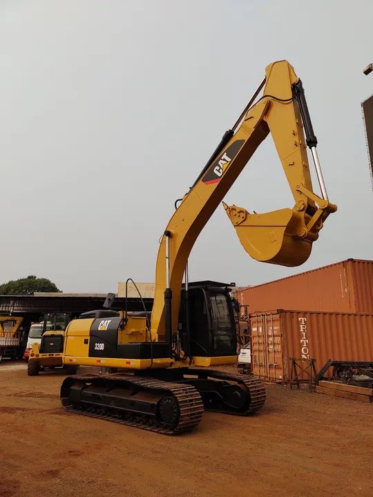 Escavadeira Cat 320