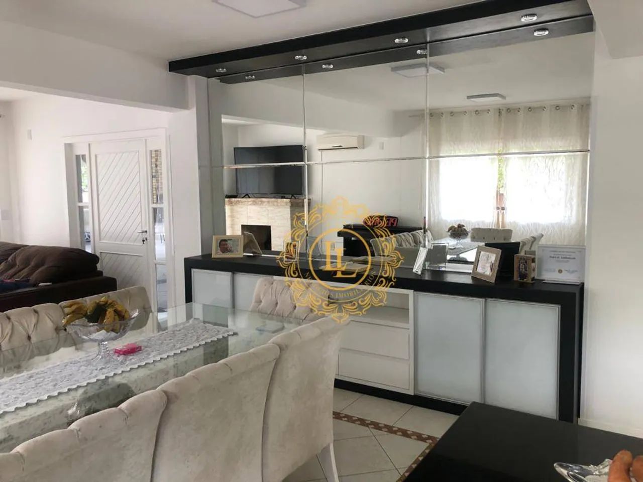 Belíssima Chácara com terreno de 3.000m² com casa construída de 400m² em Gaspar! - Foto 4