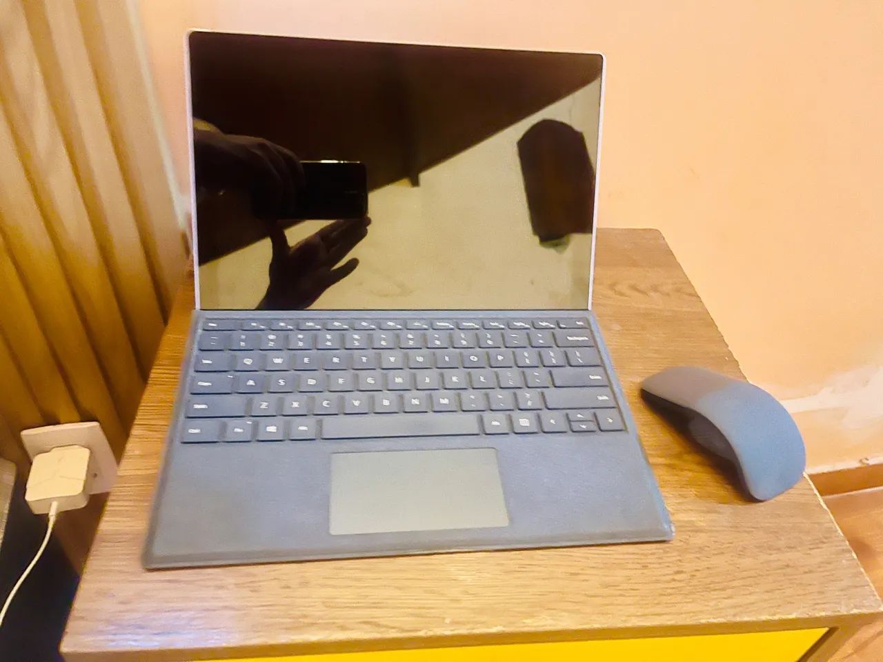 Tablet 2 x 1 Surface 2 pro da Microsoft - Foto 2