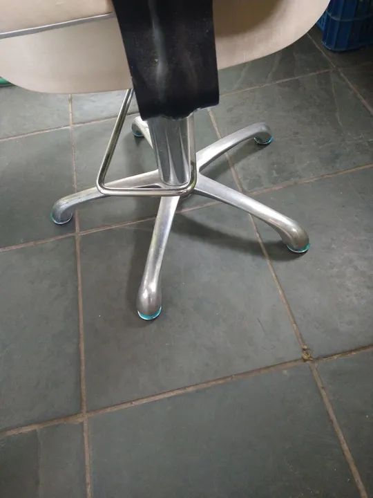Cadeira para salão de cabeleireiros - Foto 3