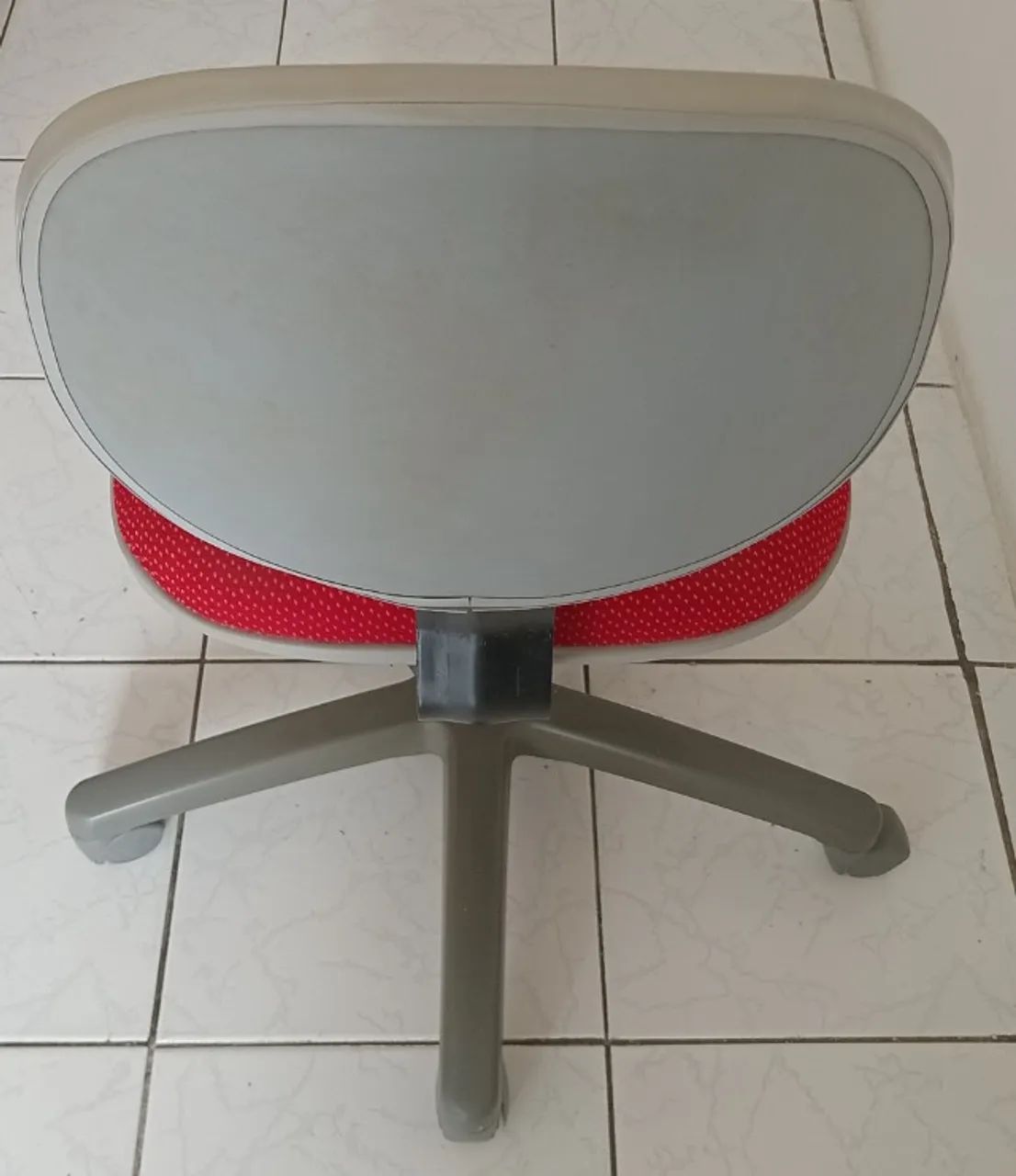 Cadeira giratória para escola, escritório ou residência - Foto 2