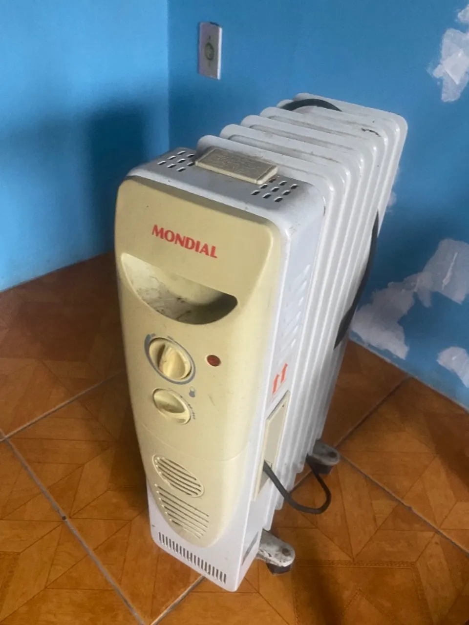 Aquecedores um antigo e um atual