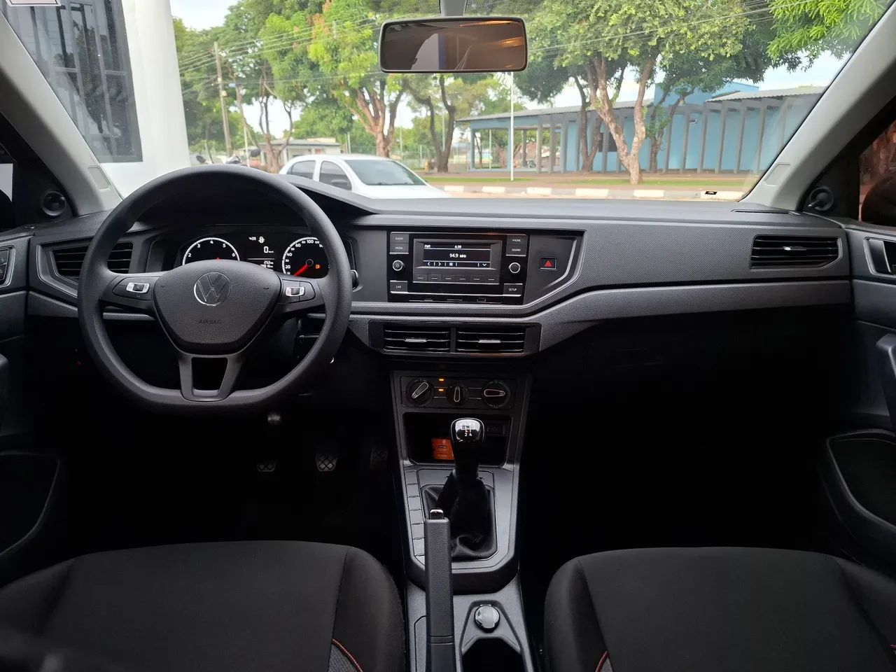 Volkswagen Polo Track 1.0 Flex 12V 5P 2025 - Foto 8