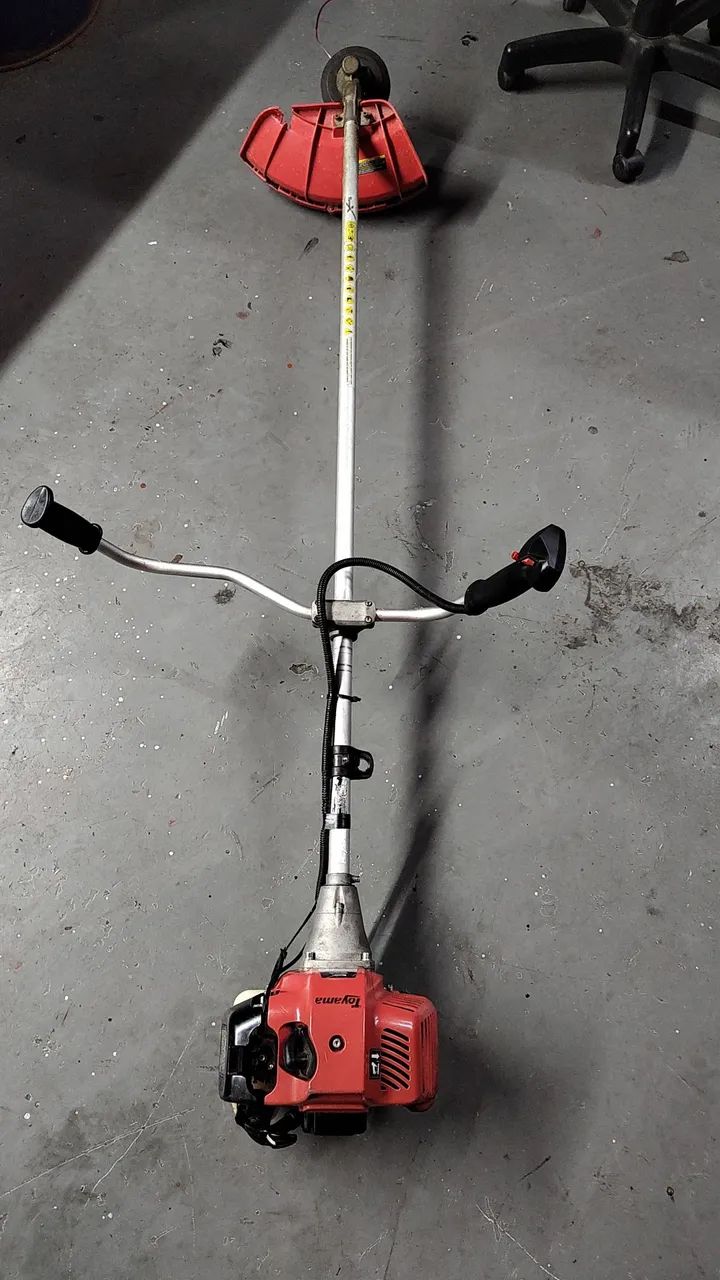 Roçadeira Toyama 52x