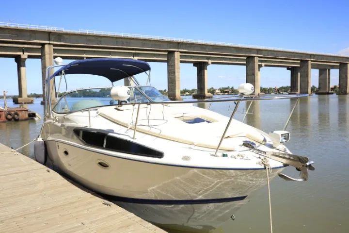 Lancha Bayliner 280 -  Ano 2007 - Mercruiser 5.7 - 300Hp