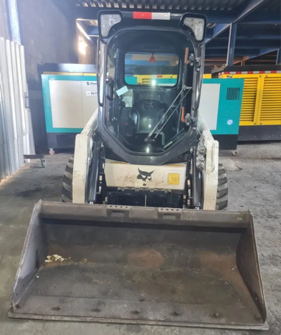 Minicarregadeira Bobcat S450 Ano 2024 Com 619.9h Com Ar Cond - Foto 2