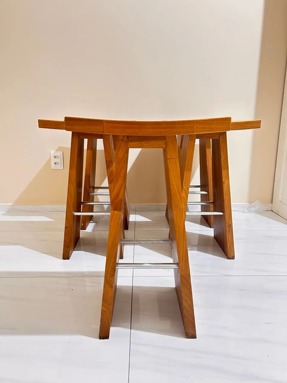 Banquetas de Madeira para Balcão