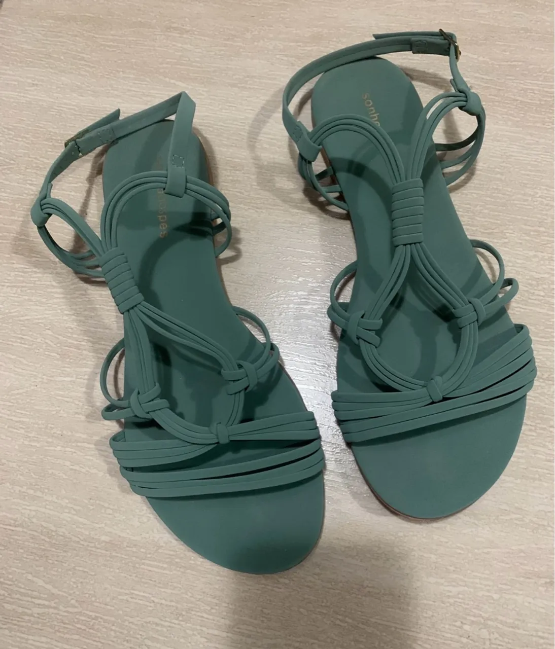 Sandália Feminina Verde - Conforto e Estilo