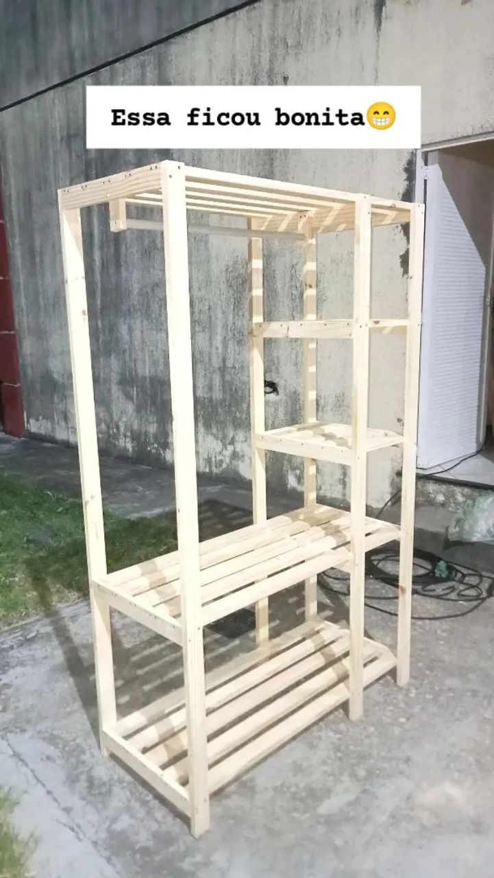 Arara de roupa de madeira - Foto 3