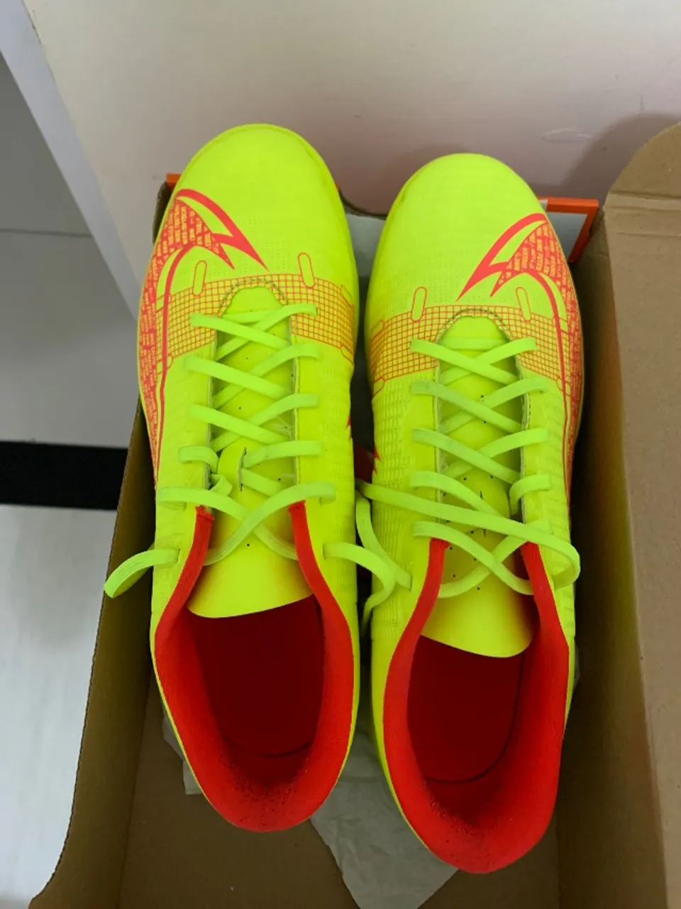 Chuteira Nike vapor 14 (troco em uma chuteira de futsal e preço negociável)