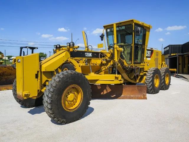 Motoniveladora Caterpillar 120K 2014 7.000h revisada - Foto 3