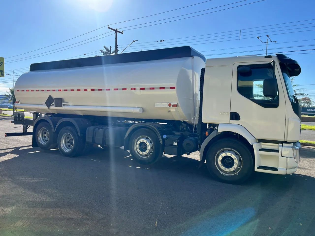 Volvo VM 270 Bitruck  - Foto 9