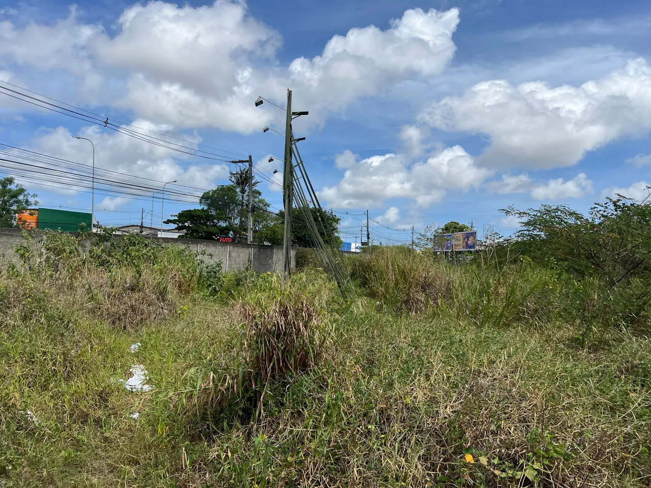 Área na Principal da Durval de Gois Monteiro - Maceió - AL