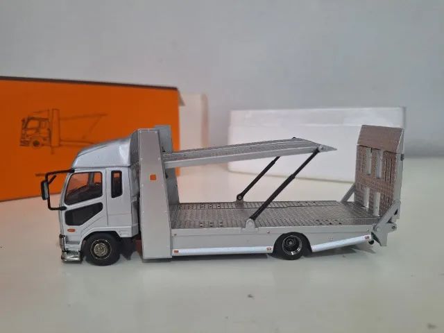 GCD Mitsubishi Fuso Fighter (Double decker transporter, diecast 1