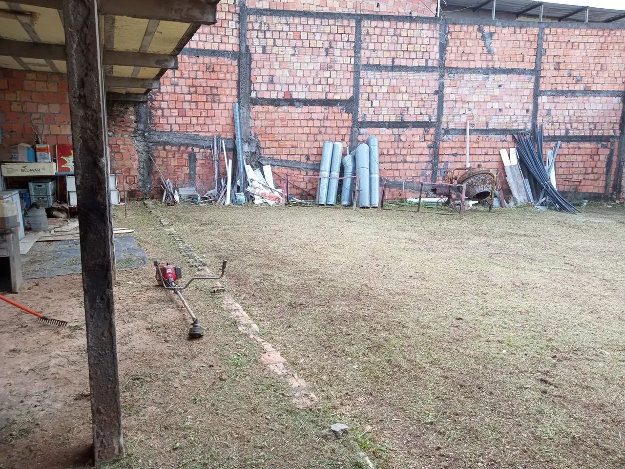 Cuidando de árvores com segurança, e roçagem  - Foto 5
