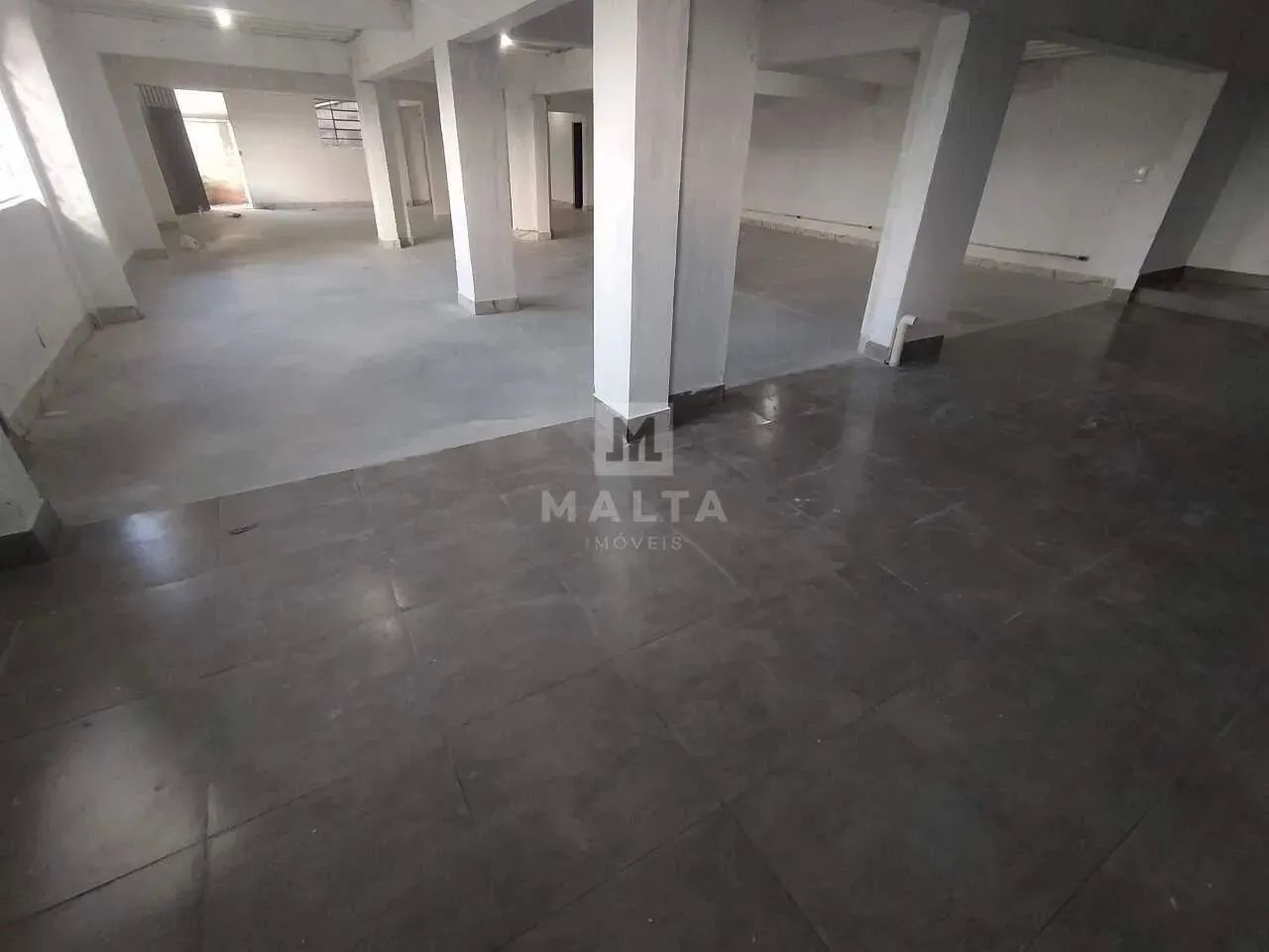 Salão/Andar Corrido Comercial de 280m² em Sarzedo - Foto 5