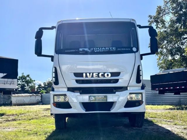 IVECO/TECTOR 240E22 6x2 - 2014/2014 - Foto 3