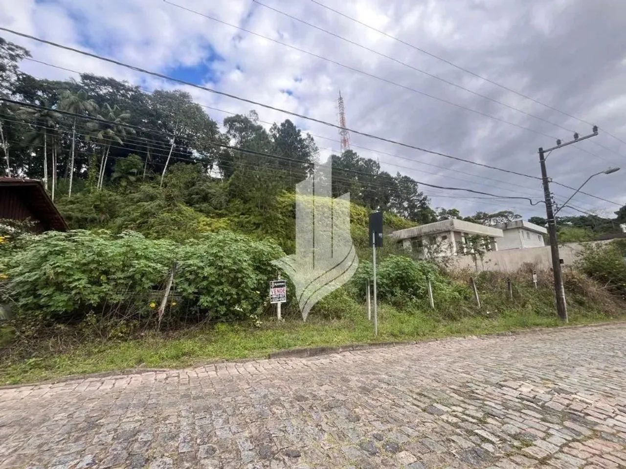 Amplo terreno na Ponta Aguda