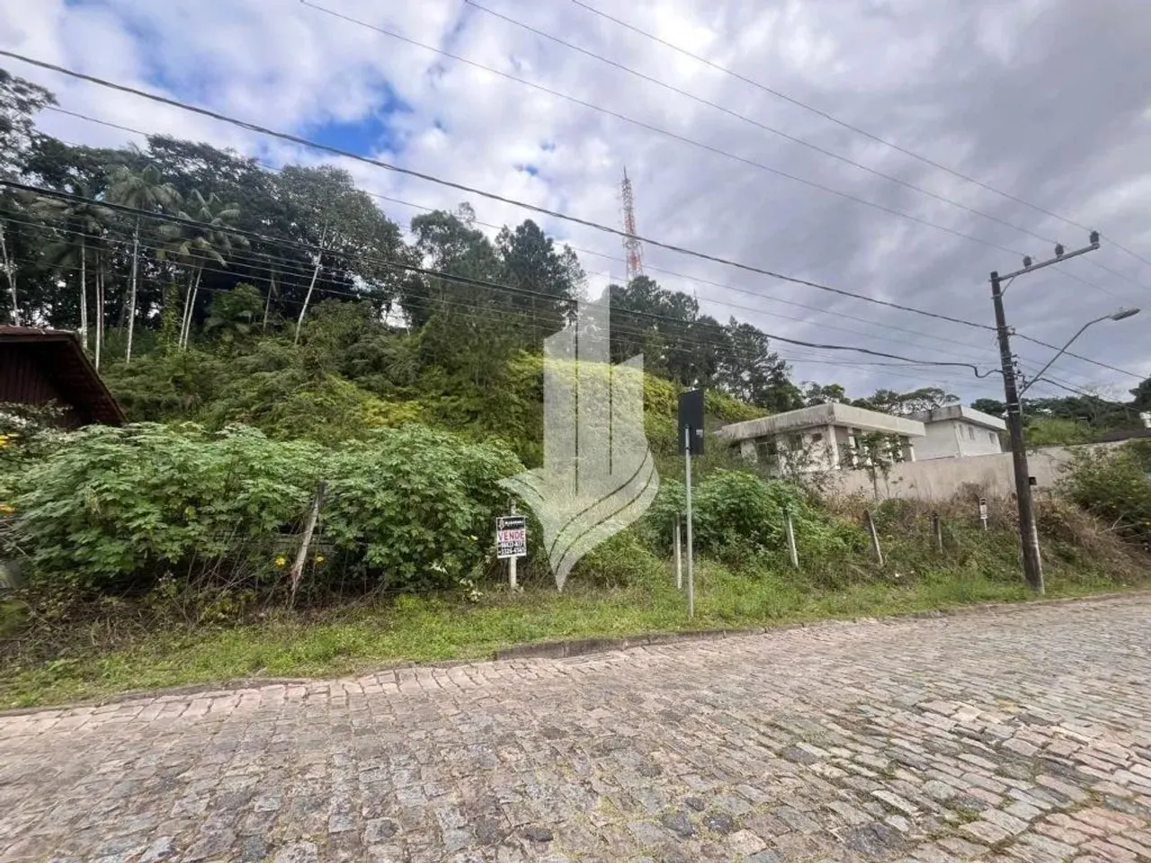 Amplo terreno na Ponta Aguda