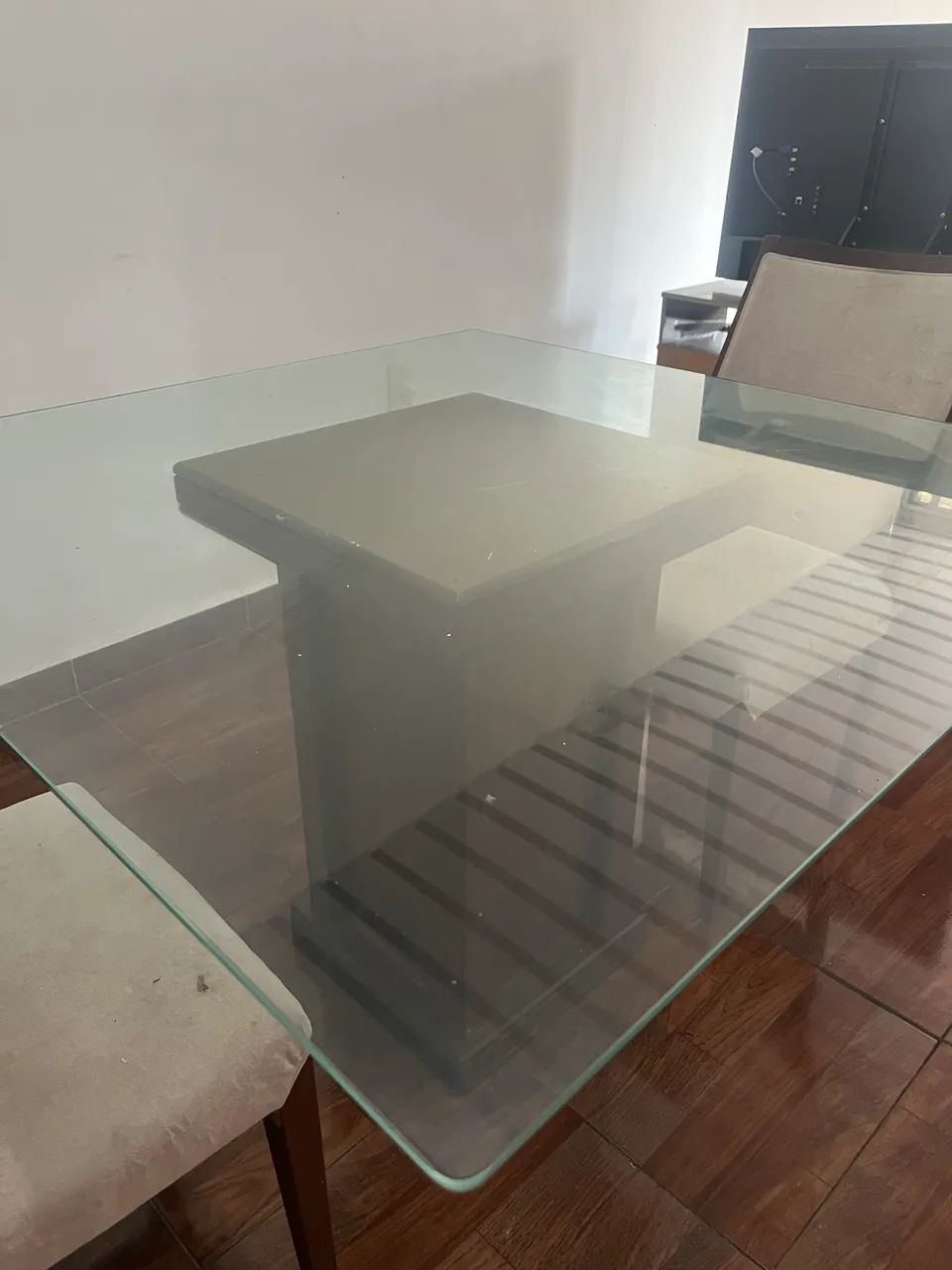 MESA DE VIDRO TEMPERADO COM MADEIRA MACIÇA (PERFEITA)64520805885442120