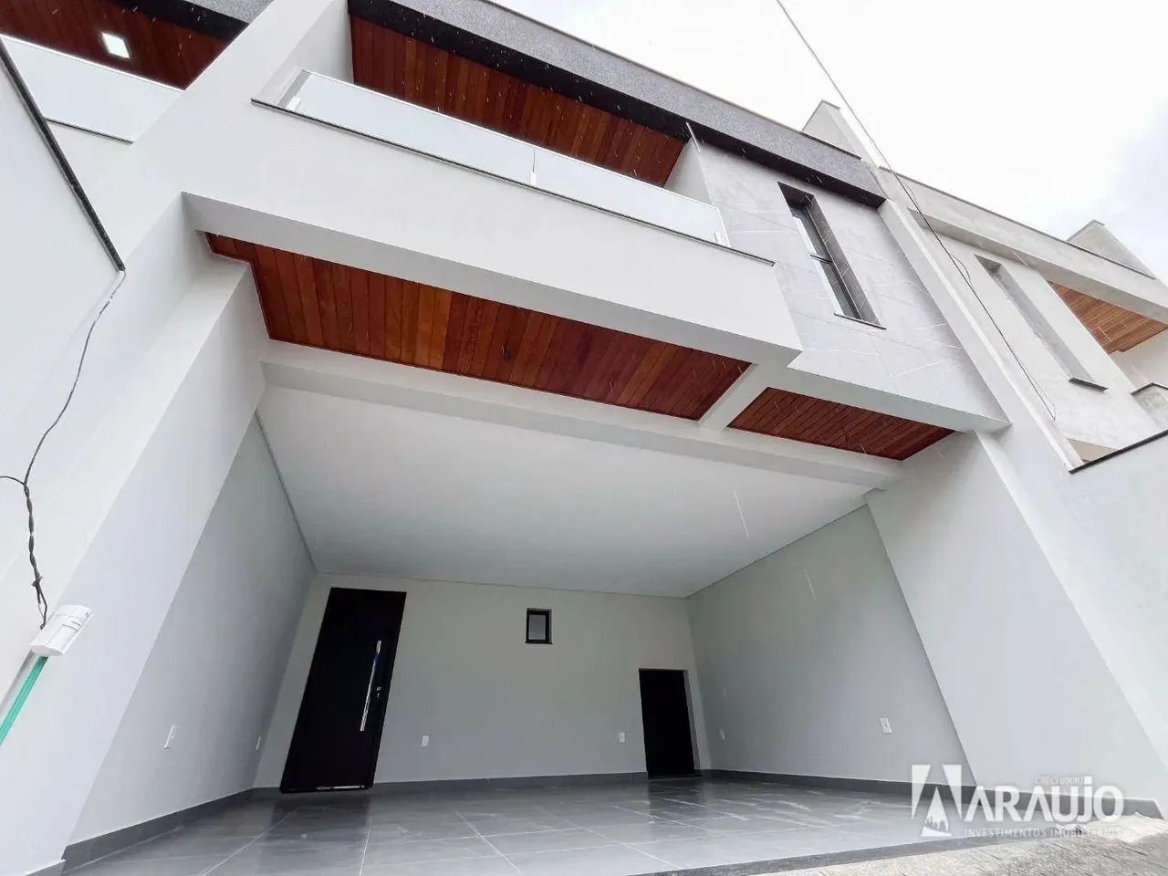 Sobrado Triplex com 1 suíte master e 2 suítes no Centro de Itajaí
