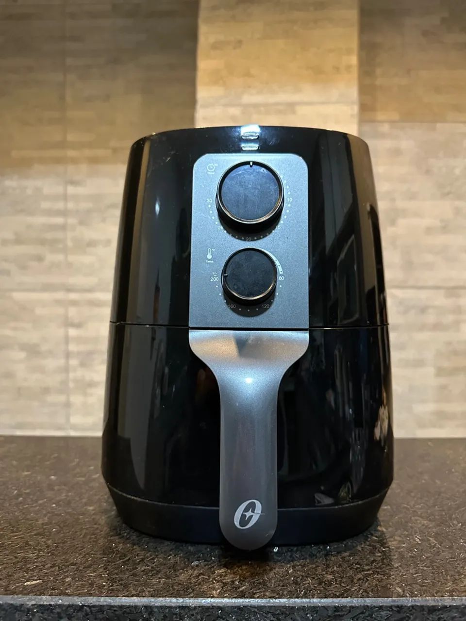 Fritadeira sem óleo (Air Fryer) Oster - Foto 2