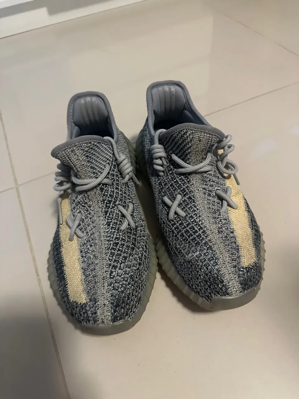 Adidas Yeezy Boost 350 V2 - Cinza