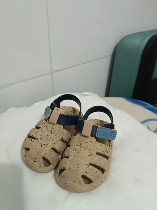 Sandálias/ Sapatos tamanho 19 - Foto 2