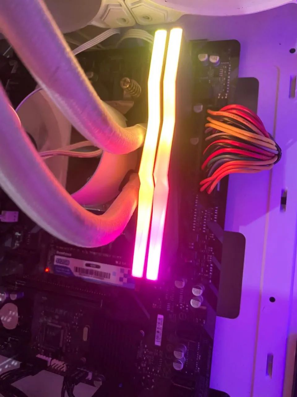 Selling RAM memory, brand cuso, DDR4 2x8=16 3200mhz 6 months of use!64297166183555120