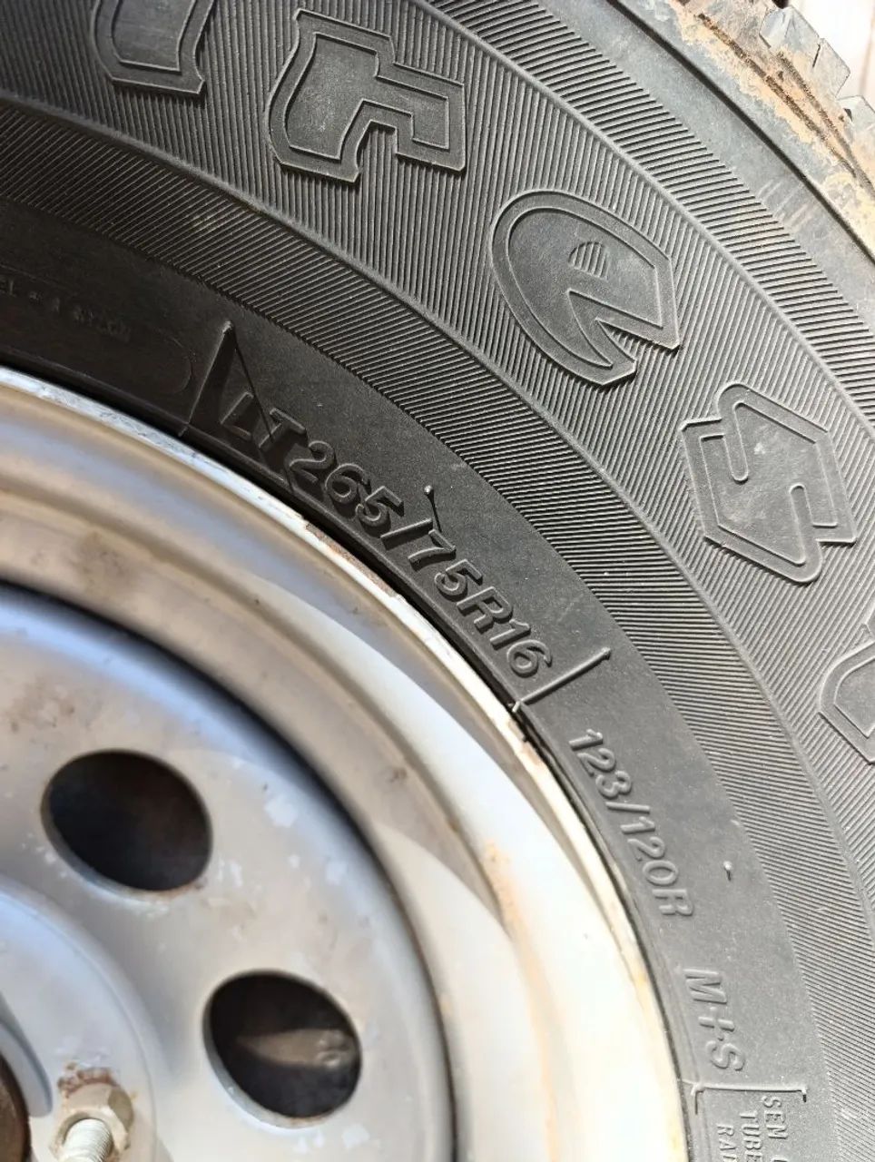 Pneu Firestone LT265/75R16 - Foto 2